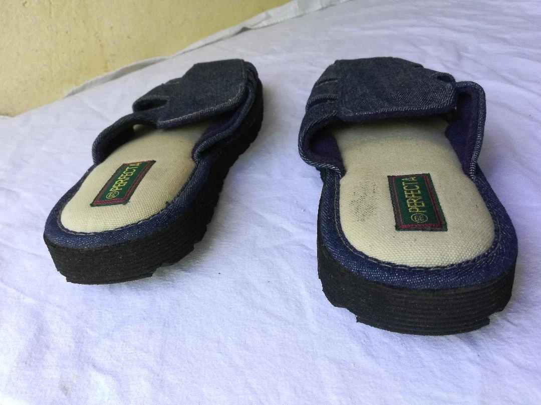 Par de mulas (también se pueden usar como pantuflas) de mezclilla talla 39-nueva – photo 8
